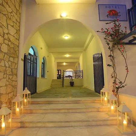 Paros Hotel Logaras