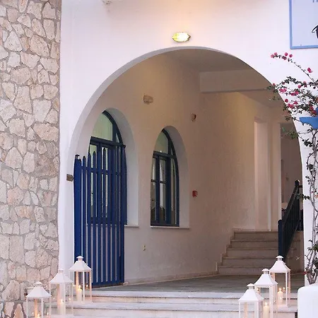Paros Hotel Logaras