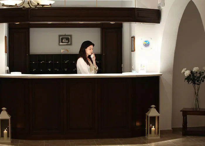 Paros Seafront 3* ロガラス