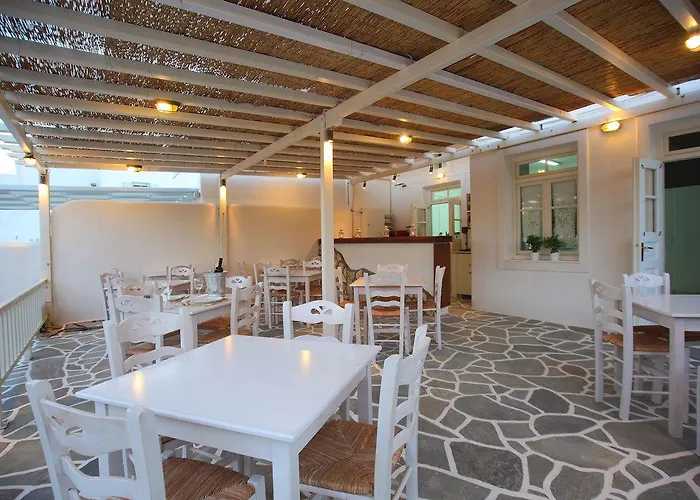 Paros Seafront ホテル