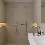 Paros Seafront 3* Logarász