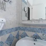 Paros Seafront Szálloda 3*