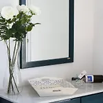 Paros Seafront Szálloda 3*