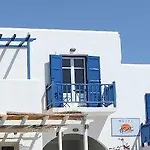 Paros Seafront Logarász