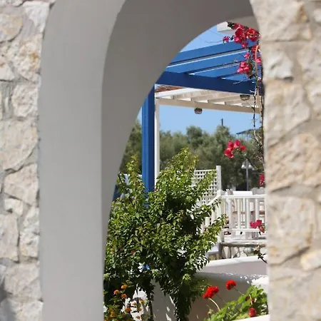 Hotel Paros Seafront 3*