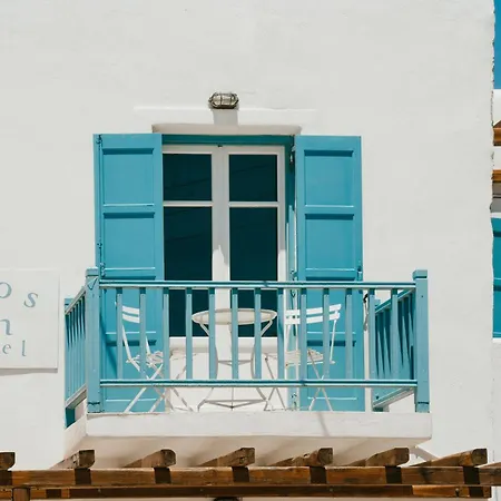 Paros Seafront 洛加拉斯