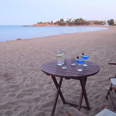 Paros Seafront 3* 洛加拉斯