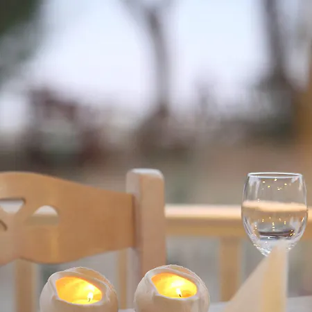 Paros Seafront Logarász