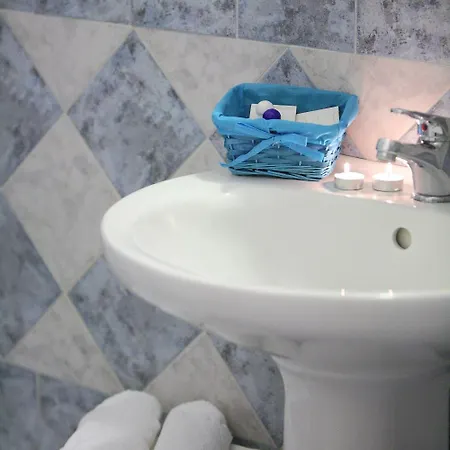 Paros Seafront 酒店 3*