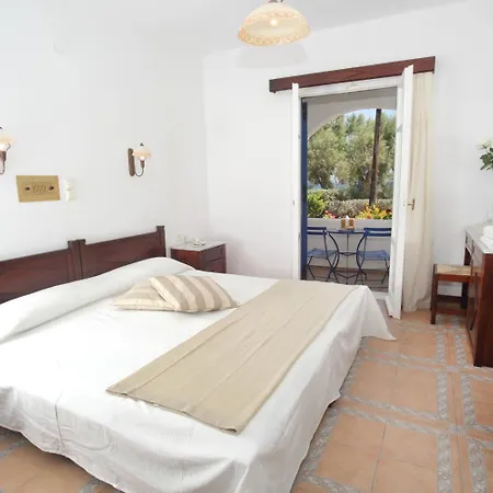 酒店 Paros Seafront 3*