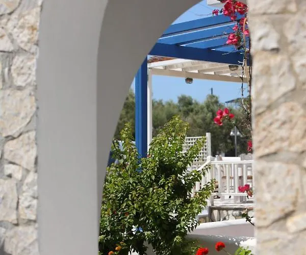 Ξενοδοχείο Paros Seafront 3*