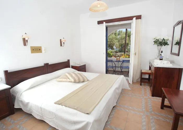 Hotel Paros Seafront 3*